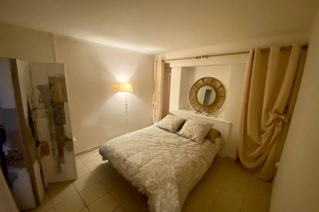 La Reine Apartamento Avranches Exterior foto